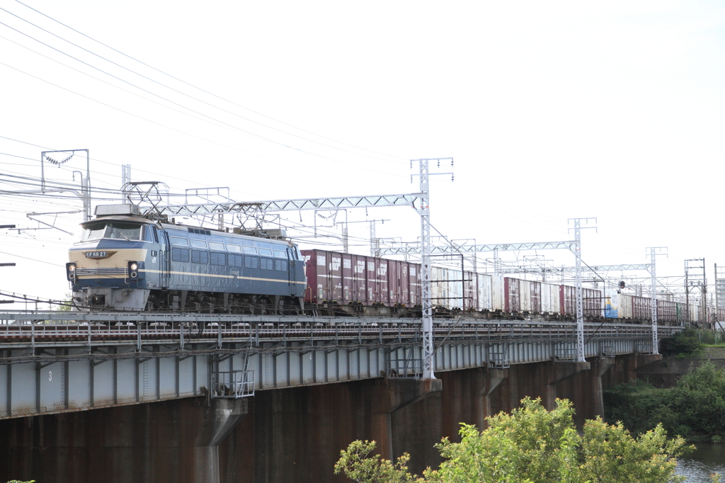 ＥＦ66-27　庄内川を越えて