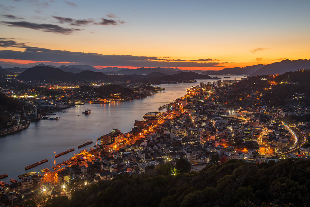 at dusk in Onomichi