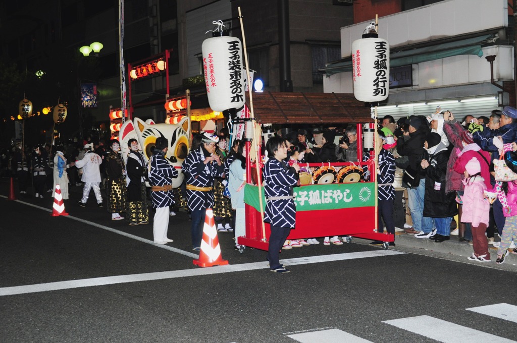 狐の行列　１