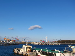 S90-漁船・大漁旗と富士山と風車