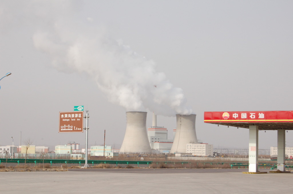 （中国）火力発電所の冷却塔