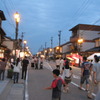 夕方のむぎや祭り中の城端