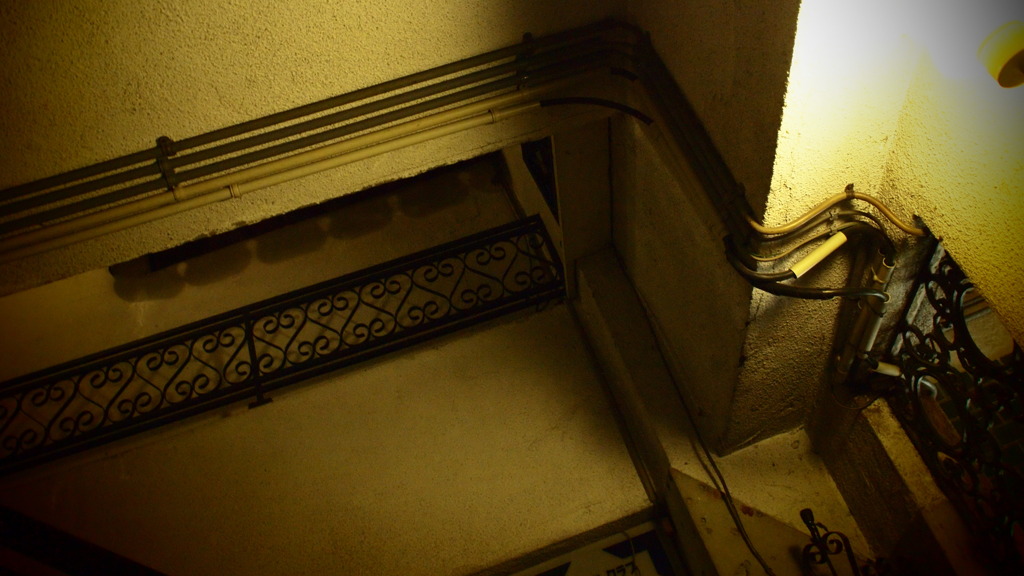 ゴシックな階段室