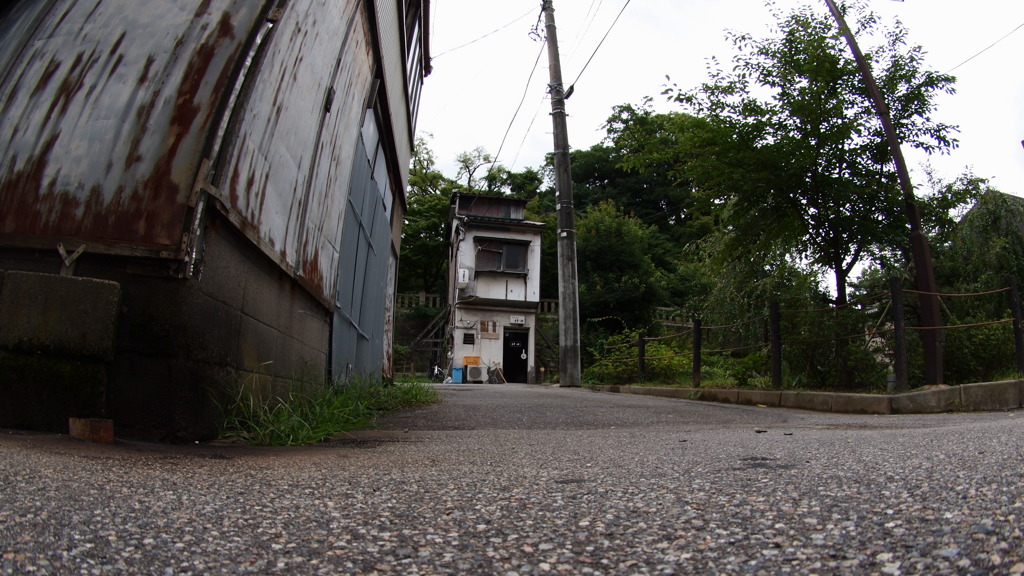 金沢の路地裏にて