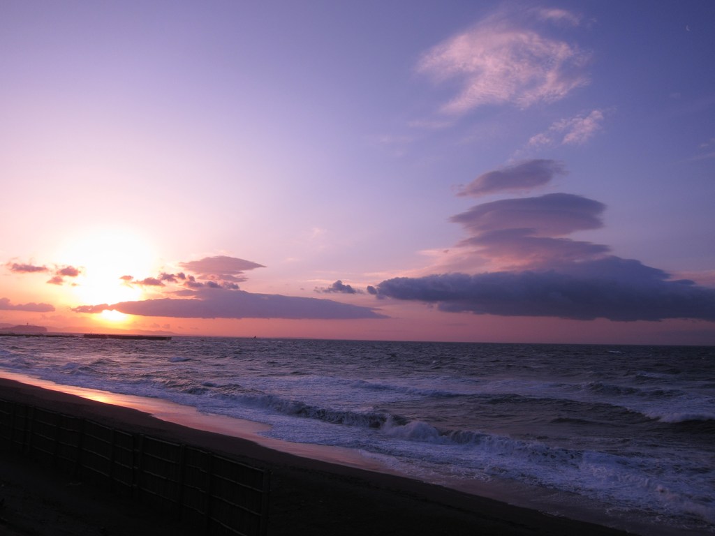 朝の海