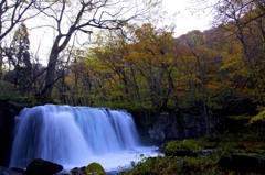 「秋の銚子大滝」