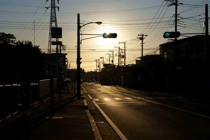 朝日のあたる街
