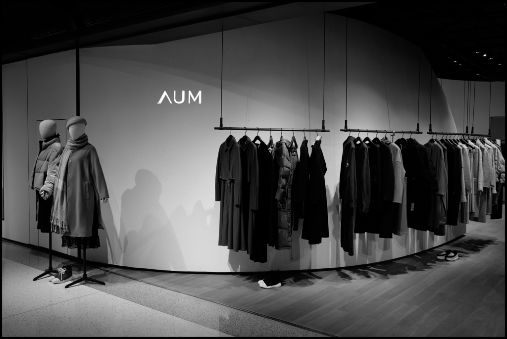 AUM