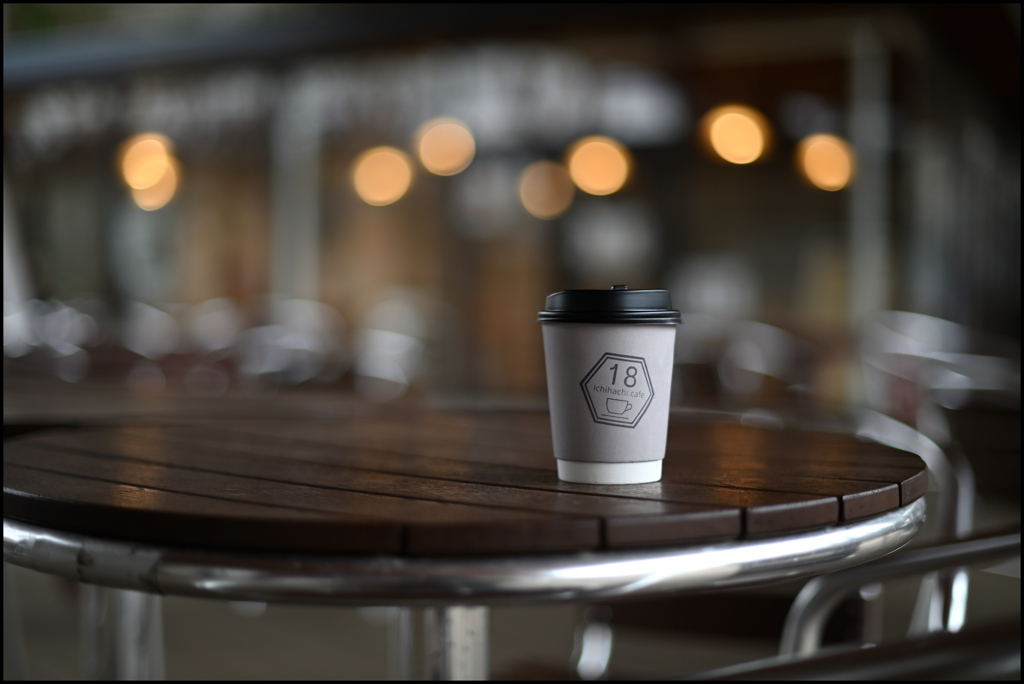 寒い日は温かいコーヒーを