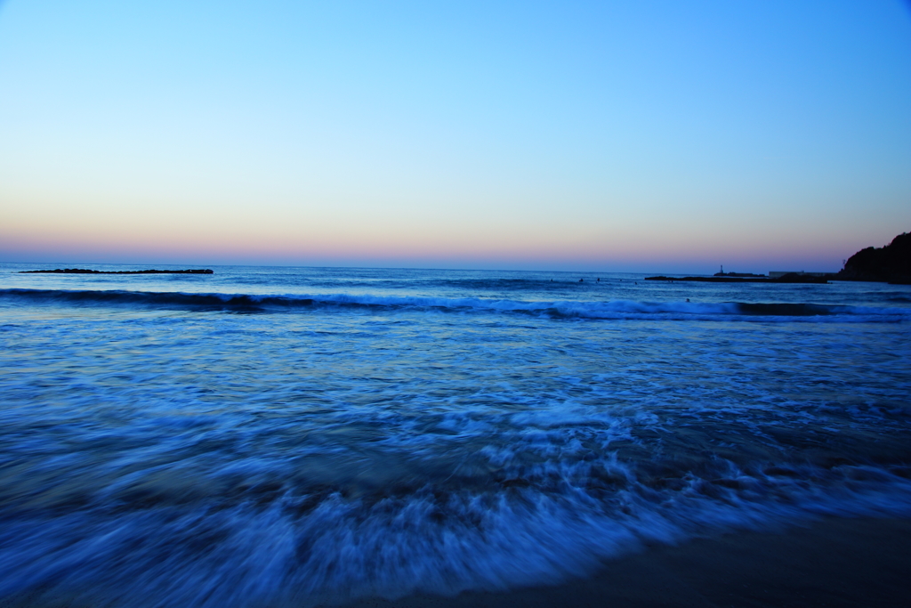 青の流れ