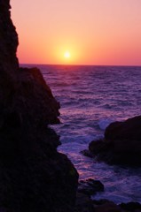 岩場からの夕陽