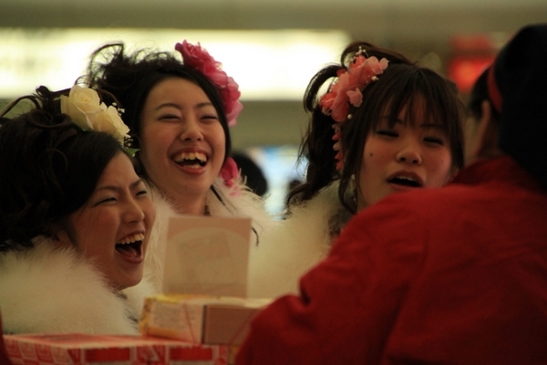 売り子さんも祝福