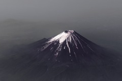 夏を待つ富士山