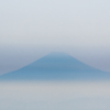 靄に富士山