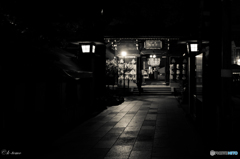 深夜の神社