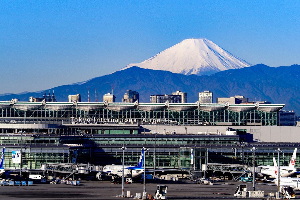 空港と富士