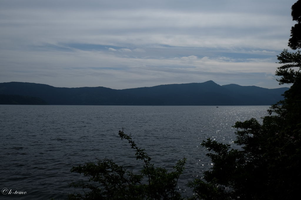 湖畔