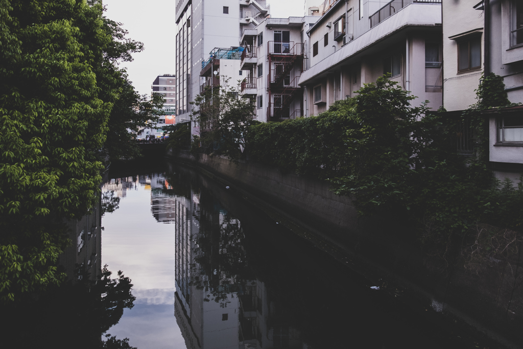 川