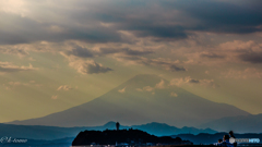 霞みがかる富士