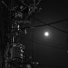 月