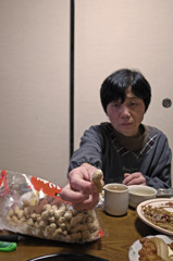 はい。落花生。