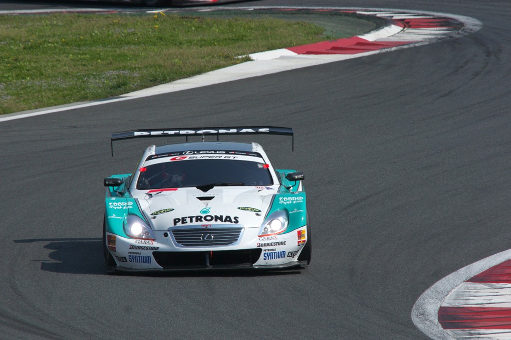 PETRONAS TOM'S SC430