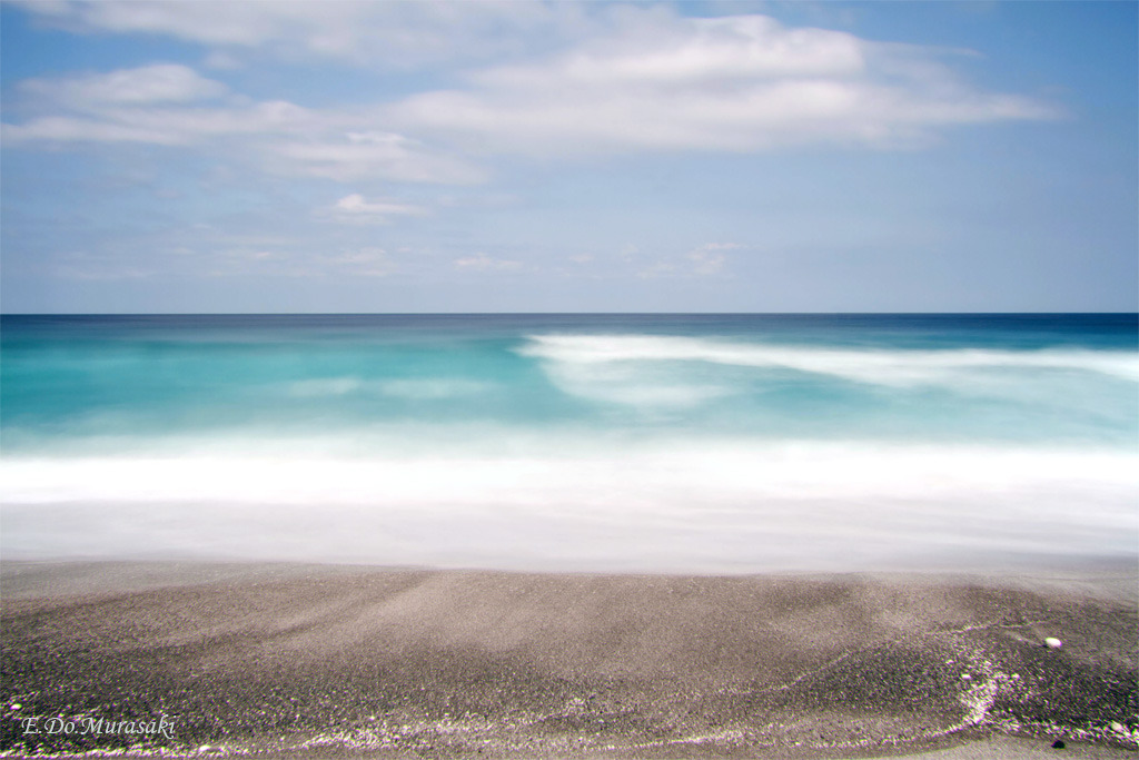 浜辺にて