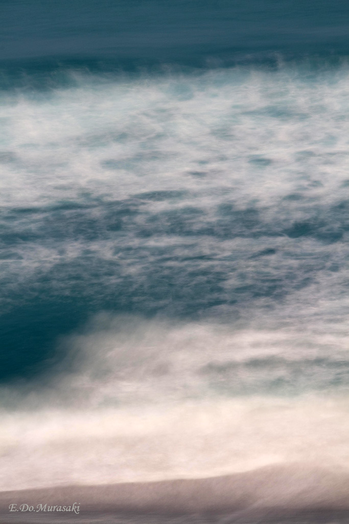 海の中の雲