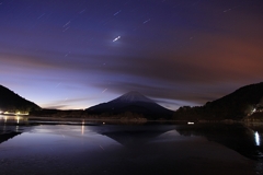 2011 1月3日　精進湖　富士山　