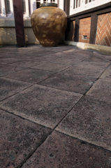 山荘美術館のテラスで