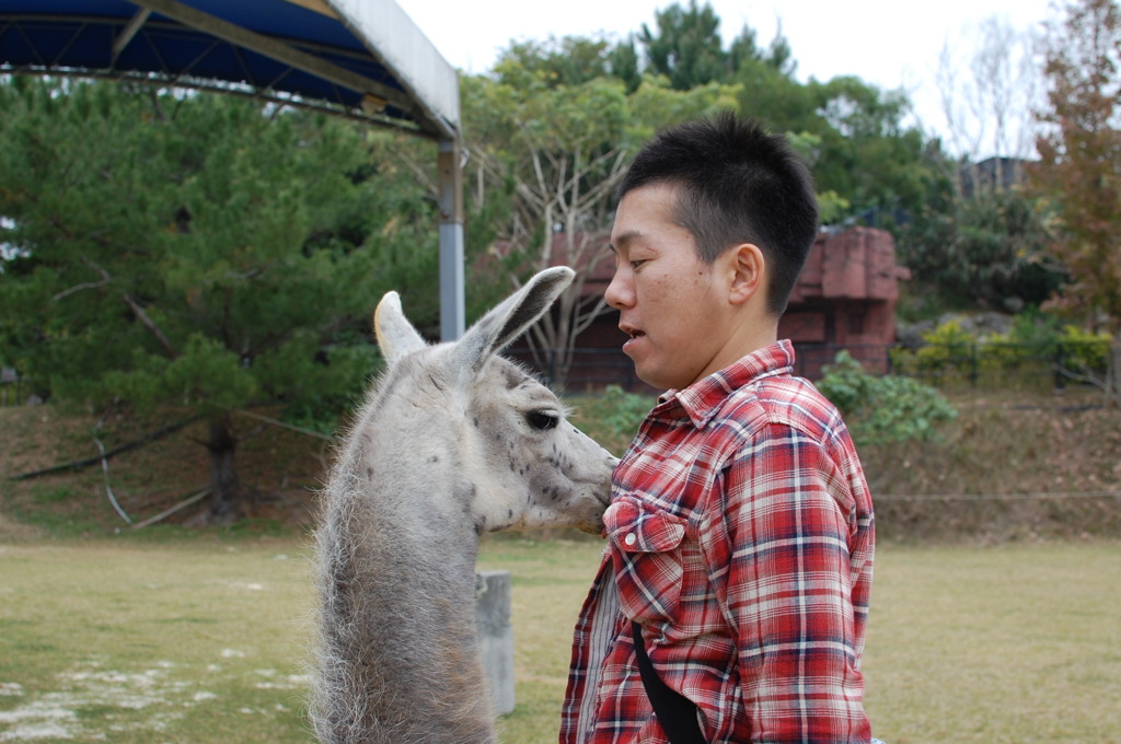 おいおい、人が見ているじゃないか。