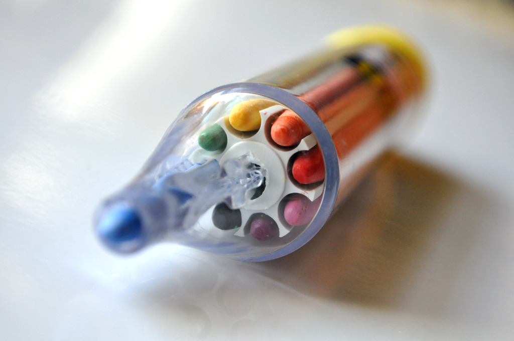 8color crayon