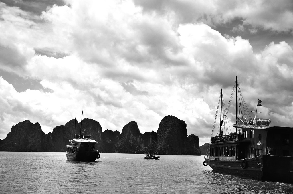 hanoi-monochrome16