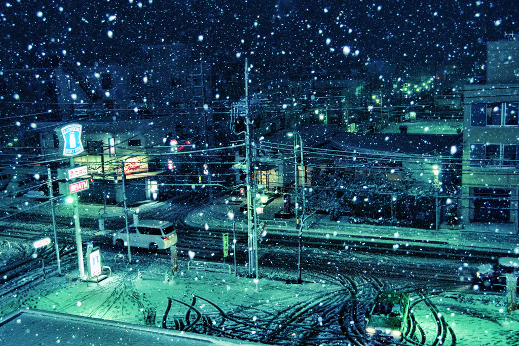 雪フル夜ニ