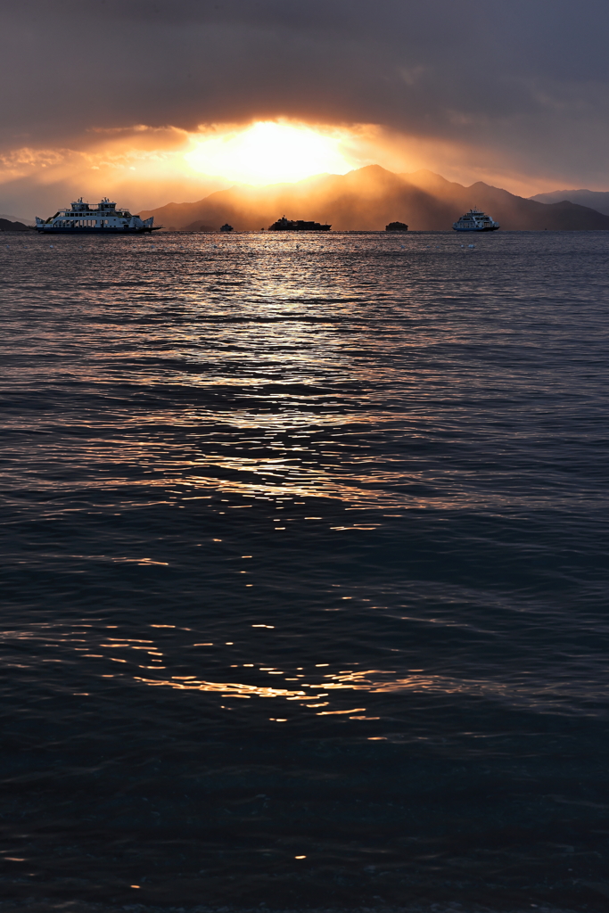 厳島