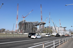 広島のサッカースタジアム建設中