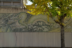 広島拘置所外壁絵巻　『入野忠芳画』