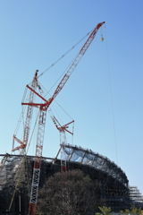 広島のサッカースタジアム建設中