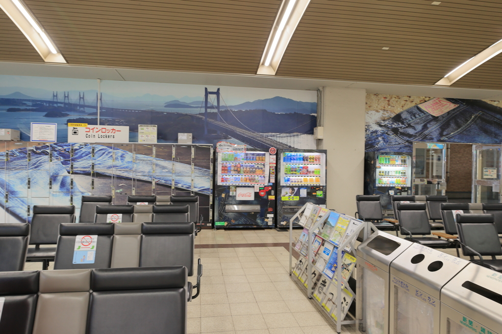 児島駅構内