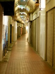 元町高架下