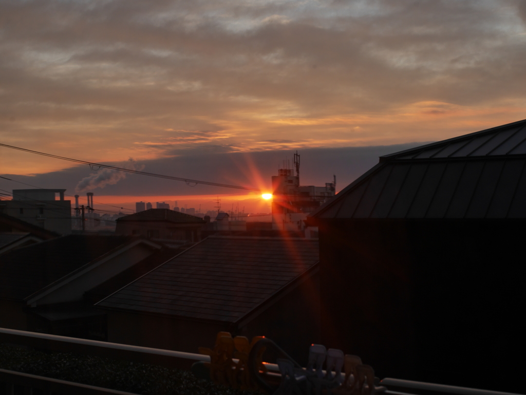 夜明けの太陽
