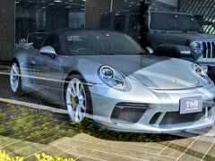 ショールームのポルシェ