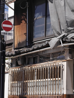 建て替え賛否両論