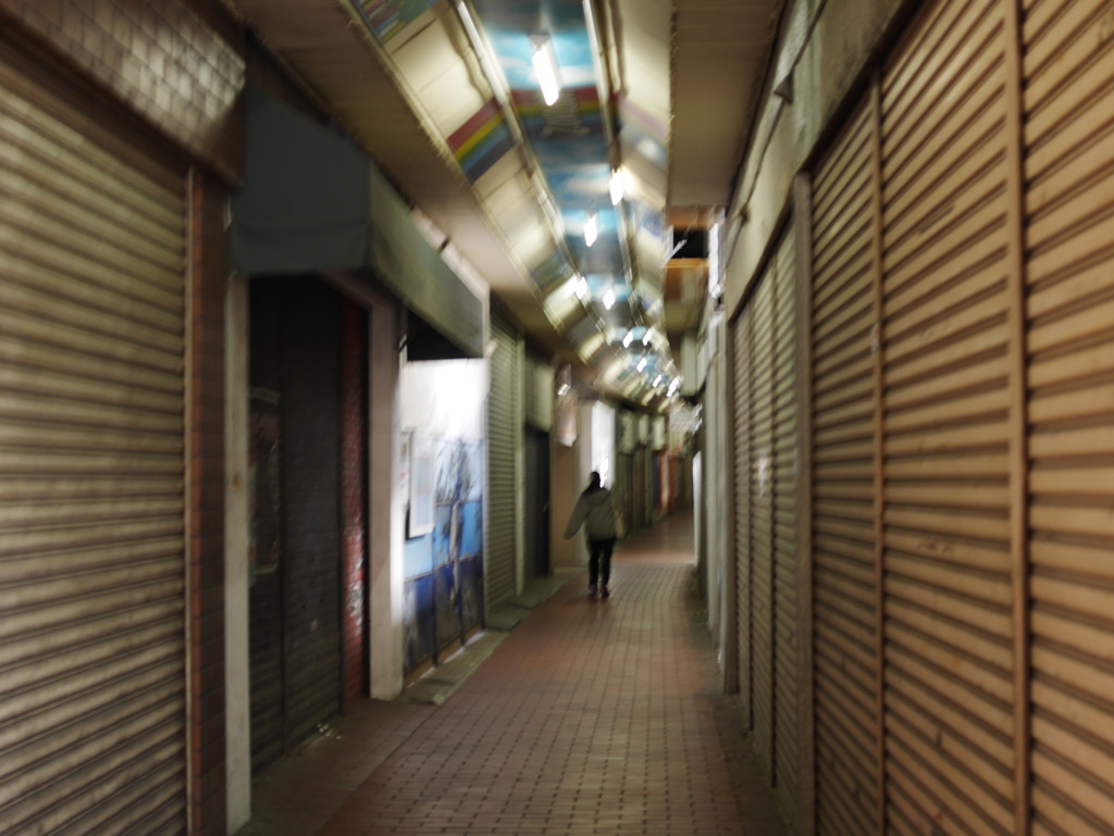 高架下