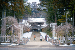 高野山(和歌山県)　金剛峰寺入り口