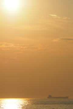 夕暮れの水平線