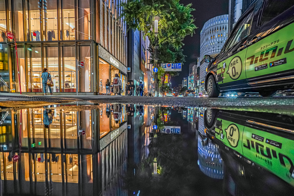 雨上がりの銀座　GUCCI