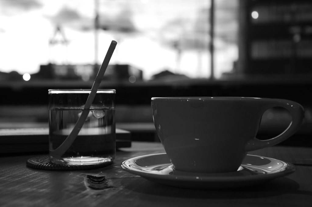 寒い外見ながらCoffee飲む