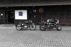 酒蔵にカッコいいバイク