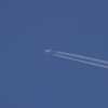 飛行機とひこうき雲。
